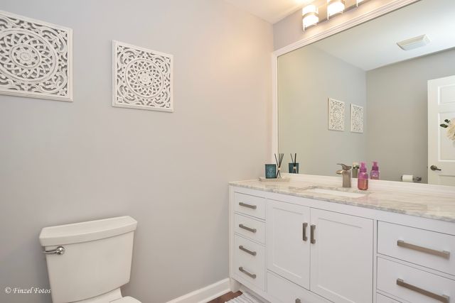 37W390 Linda Lane, Elgin, IL 60124