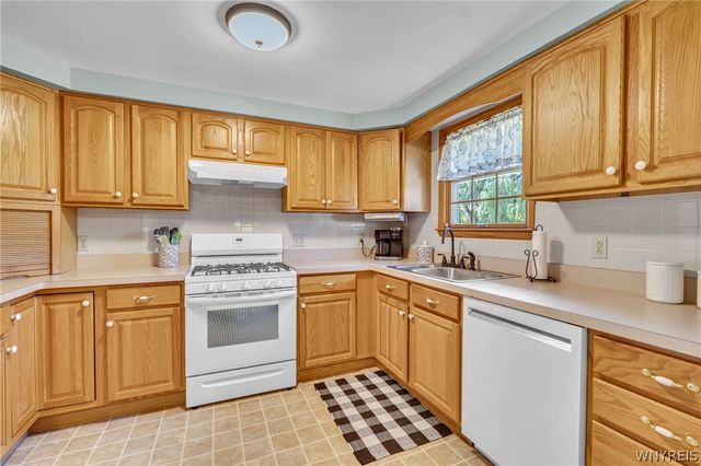 12083 Genesee Street, Alden, NY 14004