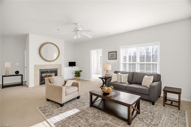 3724 Spanish Peak Drive 2-B, High Point, NC 27265