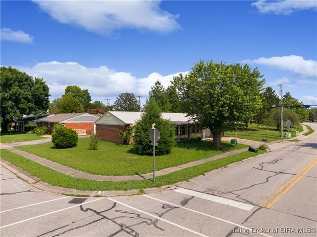 2150 Lombardy Drive, Clarksville, IN 47129
