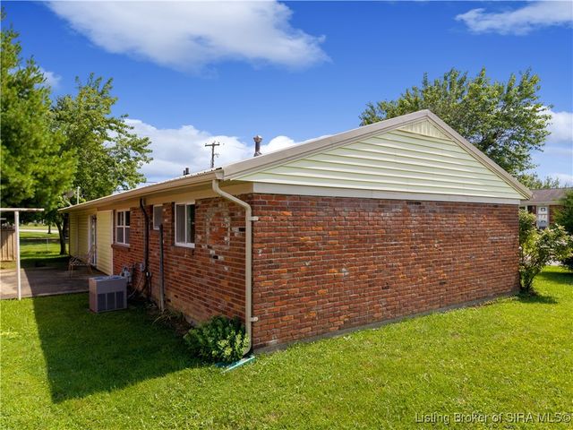 2150 Lombardy Drive, Clarksville, IN 47129