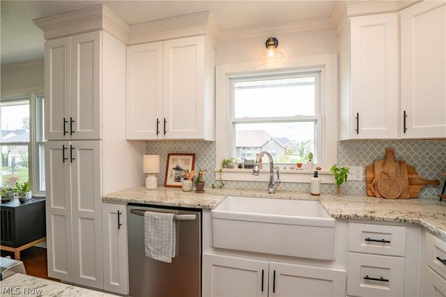 845 9th Street NE, North Canton, OH 44720