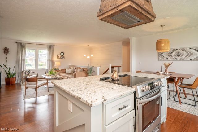 845 9th Street NE, North Canton, OH 44720