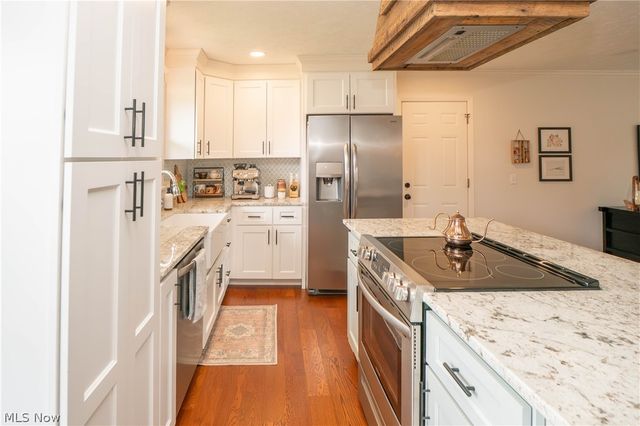 845 9th Street NE, North Canton, OH 44720