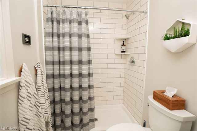 845 9th Street NE, North Canton, OH 44720
