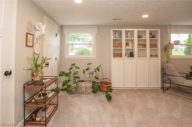 845 9th Street NE, North Canton, OH 44720