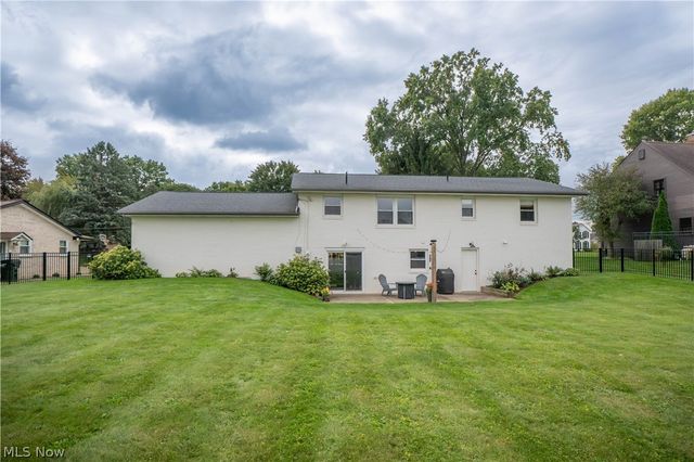 845 9th Street NE, North Canton, OH 44720