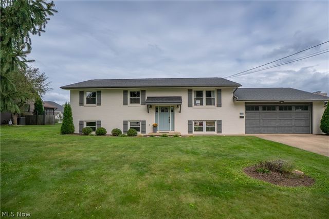 845 9th Street NE, North Canton, OH 44720