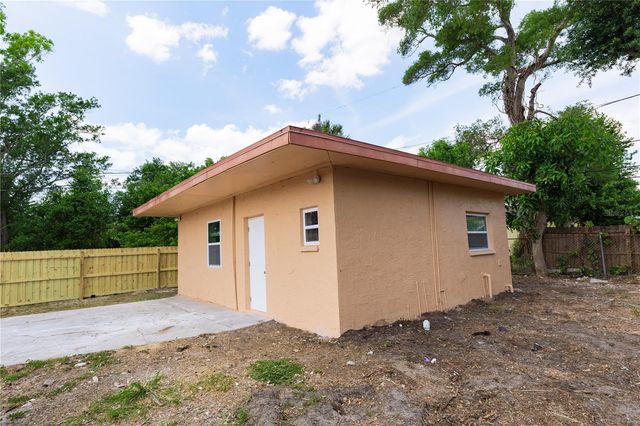 902 MARSHALL STREET, Clearwater, FL 33755
