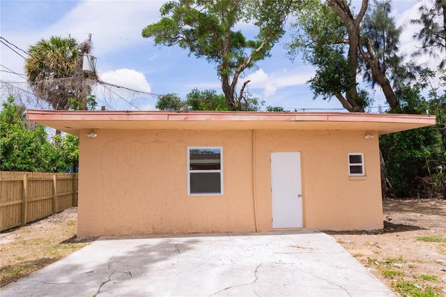 902 MARSHALL STREET, Clearwater, FL 33755