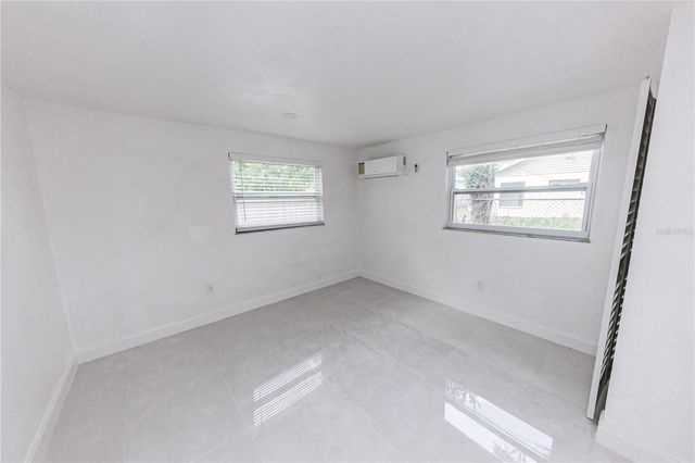 902 MARSHALL STREET, Clearwater, FL 33755