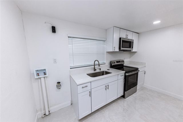902 MARSHALL STREET, Clearwater, FL 33755
