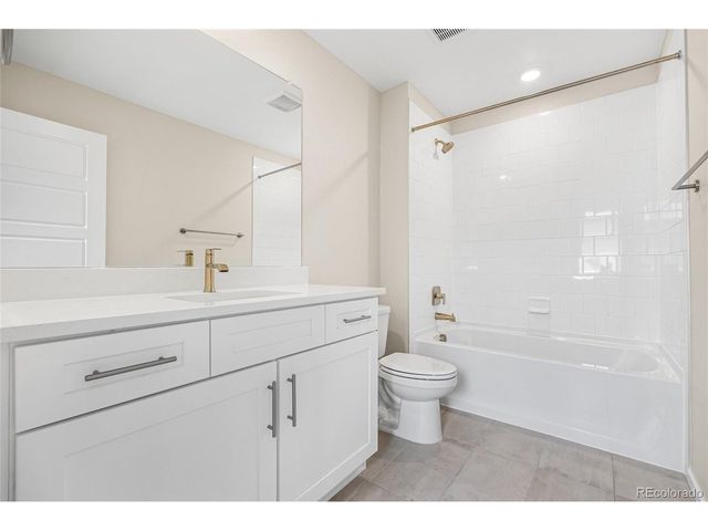 13188 Barefoot Lakes Pkwy, Firestone, CO 80504