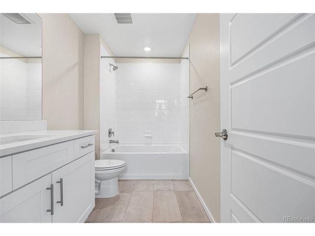 13188 Barefoot Lakes Pkwy, Firestone, CO 80504