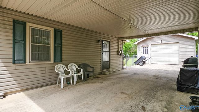 30 Faulkner Circle, Albertville, AL 35950