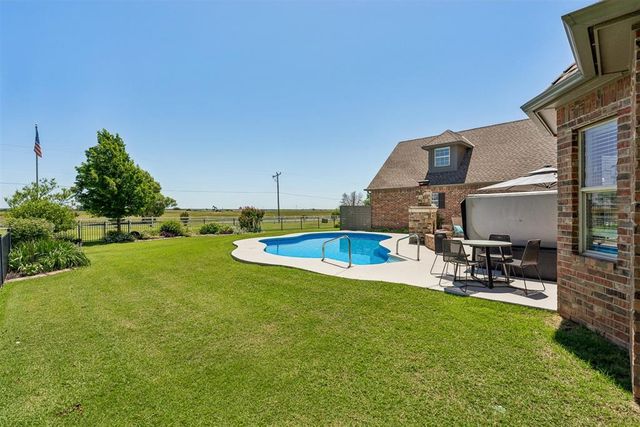 22370 Cedar Ridge Road, Edmond, OK 73025