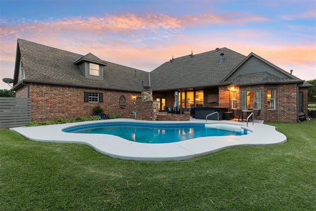 22370 Cedar Ridge Road, Edmond, OK 73025