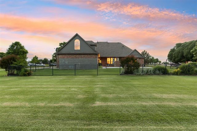 22370 Cedar Ridge Road, Edmond, OK 73025