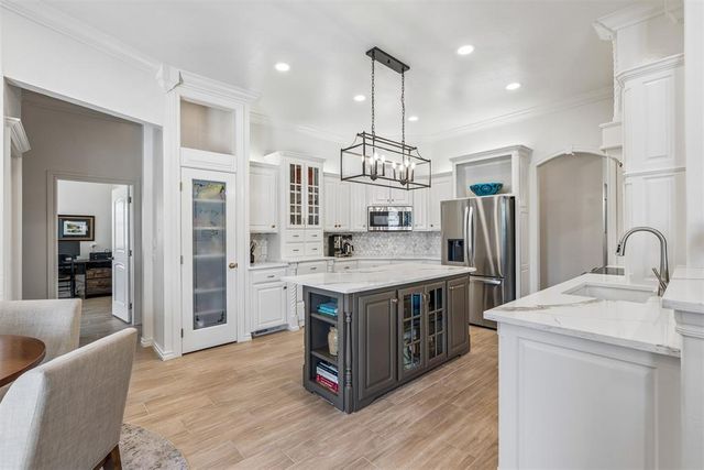 22370 Cedar Ridge Road, Edmond, OK 73025