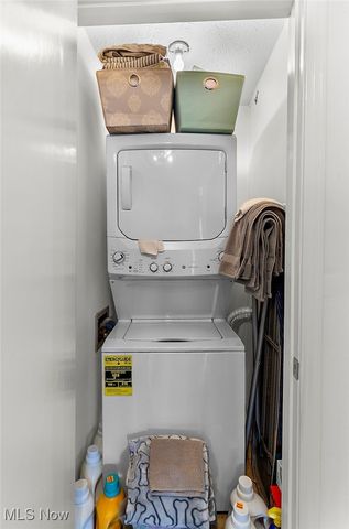 4464 Willowcreek Drive, Warren, OH 44484