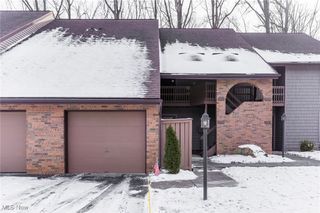 4464 Willowcreek Drive, Warren, OH 44484
