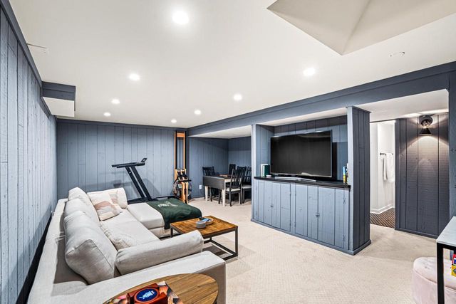 9062 N Lake DRIVE, Bayside, WI 53217