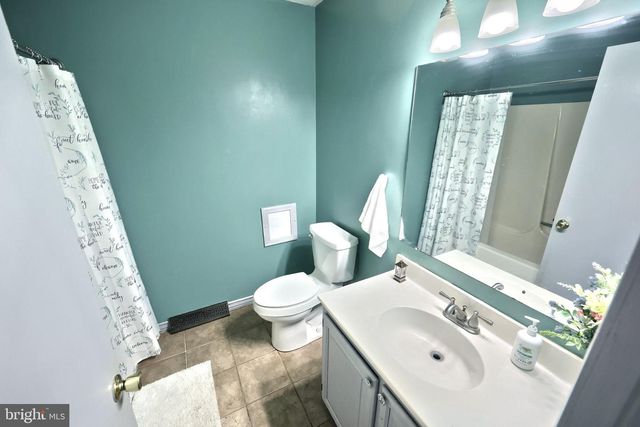 3116 GRANDVIEW RD, Hanover, PA 17331
