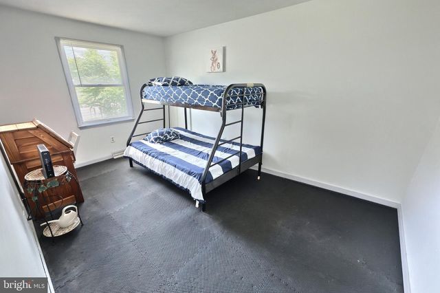3116 GRANDVIEW RD, Hanover, PA 17331