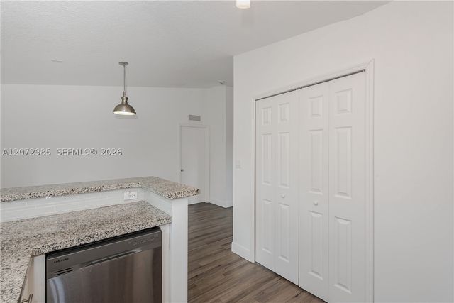 3390 NE 10th St 201, Homestead, FL 33033
