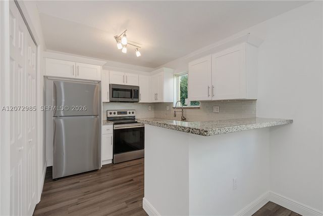 3390 NE 10th St 201, Homestead, FL 33033