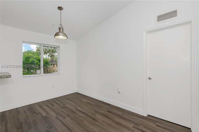 3390 NE 10th St 201, Homestead, FL 33033
