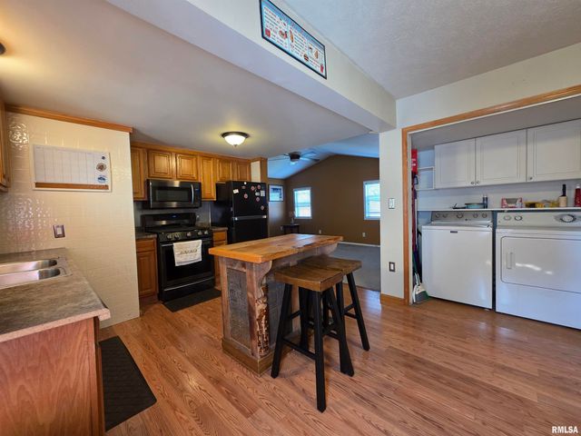 1406 HENRIETTA Street, Pekin, IL 61554