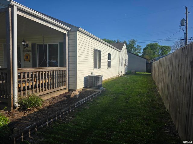 1406 HENRIETTA Street, Pekin, IL 61554