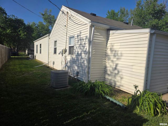 1406 HENRIETTA Street, Pekin, IL 61554