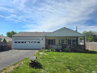 1406 HENRIETTA Street, Pekin, IL 61554