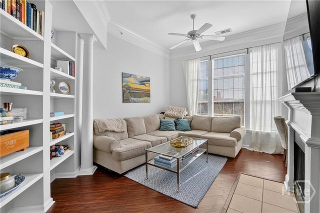 2136 Whitemarsh Way, Savannah, GA 31410