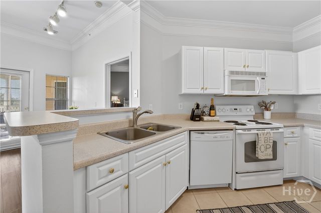 2136 Whitemarsh Way, Savannah, GA 31410