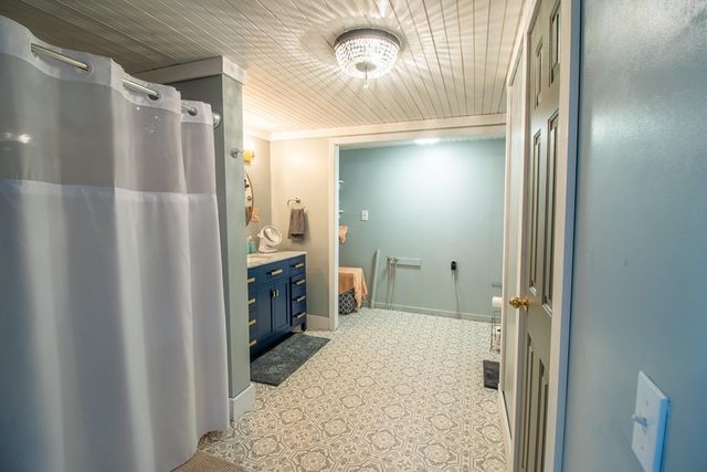 215 Bristol Avenue, Andrews, NC 28901