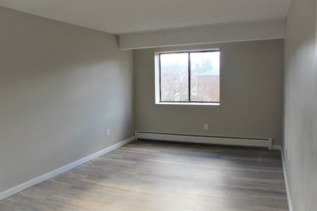 127 Kings St 304, Franklin, MA 02038