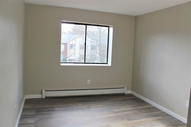 127 Kings St 304, Franklin, MA 02038