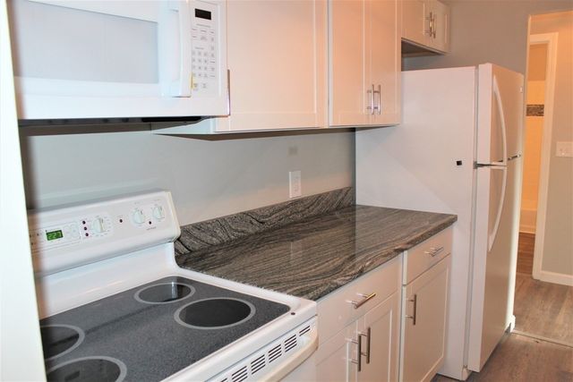 127 Kings St 304, Franklin, MA 02038
