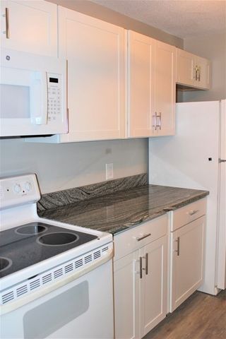 127 Kings St 304, Franklin, MA 02038