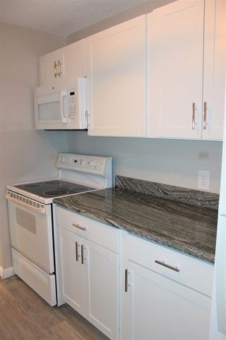 127 Kings St 304, Franklin, MA 02038