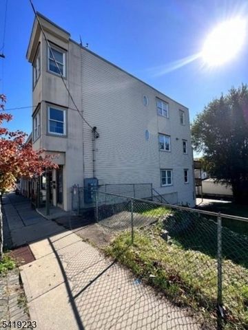 314 S Main St, Phillipsburg Town, NJ 08865