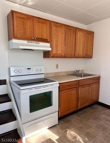 314 S Main St, Phillipsburg Town, NJ 08865