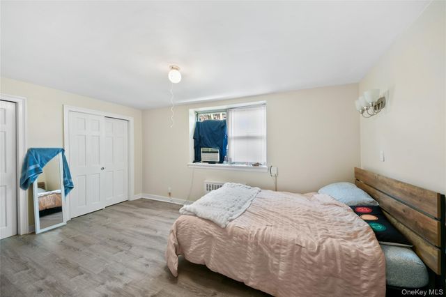 79 N Broadway E, White Plains, NY 10603