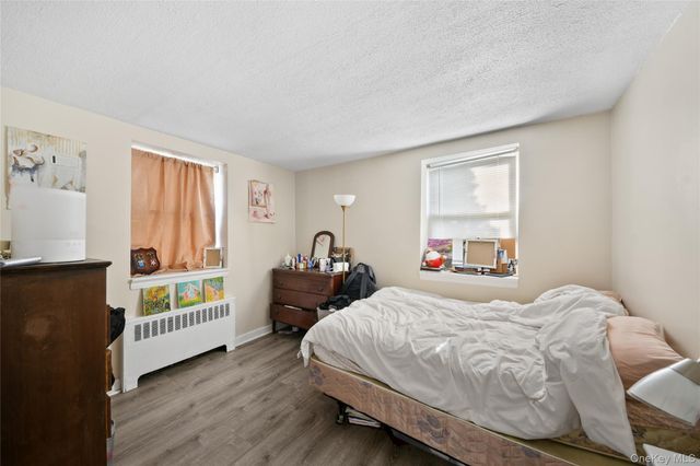79 N Broadway E, White Plains, NY 10603