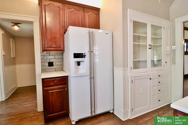 101 N 54 Street, Omaha, NE 68132