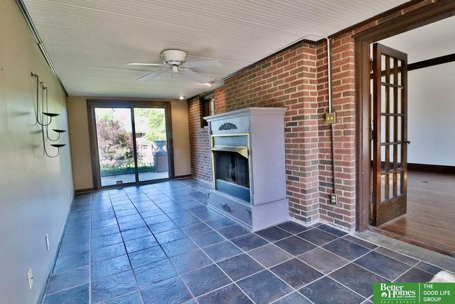 101 N 54 Street, Omaha, NE 68132