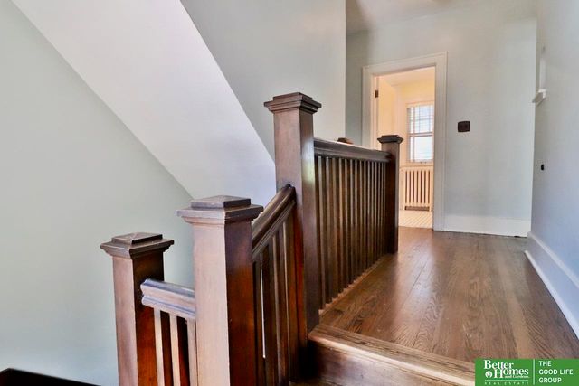 101 N 54 Street, Omaha, NE 68132
